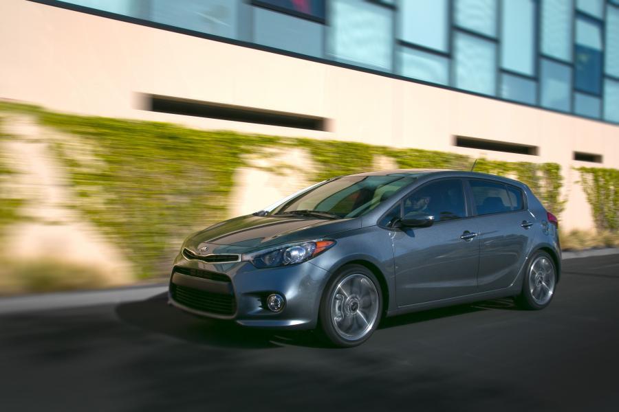  Kia Forte 2013 года  (фото 53 из 62)